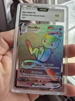 Carte Pokemon Mew VMAX Rainbow 268/264 PCA 9,5 - Poing de Fusion - FR - Image 1