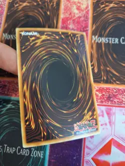 Yugioh Elemental HERO Shadow Mist SDHS-EN001 Super Rare Unlimited Near Mint - Image 4