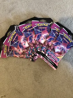 Pokemon TCG: Fusion Strike Sleeved Booster Pack X6 New & Sealed - Image 3