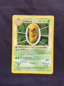 Pokemon Cards: Base Set 1st Edition Uncommon: Kakuna 33/102 - Image 1