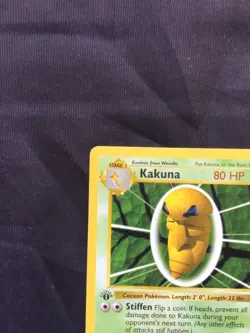 Pokemon Cards: Base Set 1st Edition Uncommon: Kakuna 33/102 - Image 2