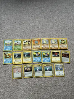 Pokemon Cards LEGENDARY COLLECTION uncommons/commons vintage WOTC bundle - Image 1