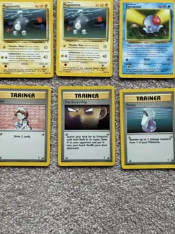 Pokemon Cards LEGENDARY COLLECTION uncommons/commons vintage WOTC bundle - Image 3