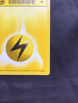 Pokemon Cards: Base Set 1st Edition Common: Lightning Energy 100/102 - Image 4