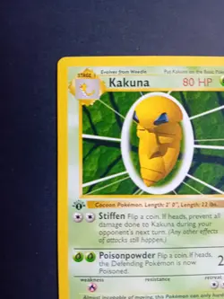 Pokemon Cards: Base Set 1st Edition Uncommon: Kakuna 33/102 - Image 3