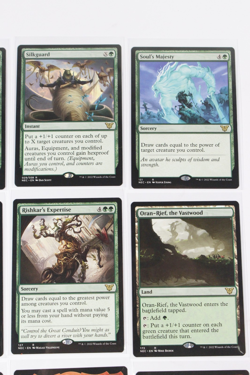 ((18) MTG Kamigawa Neon Dynasty Commander Red Green Artifact Lot Bear Umbra - Image 3