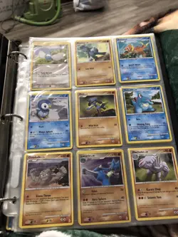 Pokemon 2007 Lot Of 10/11 Training Cards - Image 1