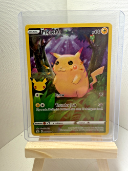 2021 Pokemon Celebrations Pikachu Full Art Holo English 005/025 MINT - Image 1