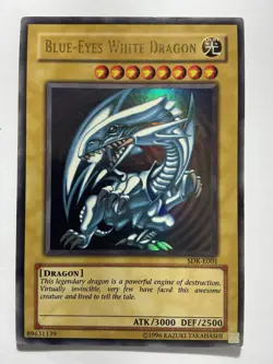 Yu-Gi-Oh! Blue-Eyes White Dragon - SDK-E001 - Unlimited - Lightly Played - Image 1