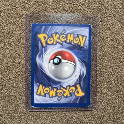 Pokemon TCG Alakazam Base Set Holo Card 1/102 (LP-M) - Image 2