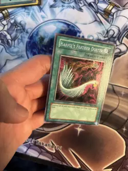 (27) Yugioh Harpie's Feather Duster SDD-003 Parallel Secret Rare LP - Image 3