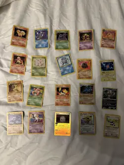 Lot Of 20 POKEMONTCG CARDS - Image 1