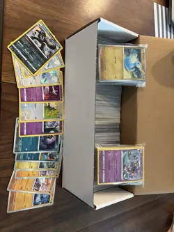 Pokemon Card Lot - 1000+ Cards | 100 HOLOS Guaranteed | Silver & Yellow Borders - Image 1