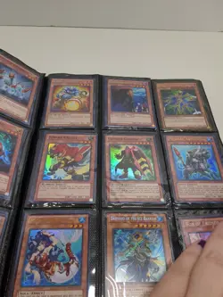 Yu-Gi-Uh! 300+ Card Lot with Binder Pre-owned - Image 5