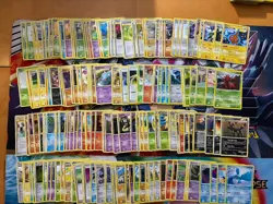 Vintage Pokemon Card Lot Fire Umbreon Articuno Etc 255+ - Image 2
