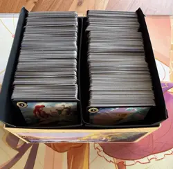 Disney Lorcana 800 C/UC Cards From All Sets In Collectible Trove Box - Image 2