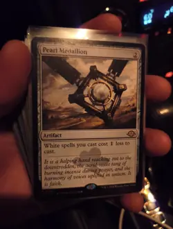 Pearl Medallion - Modern Horizons 3 MTG NM - Image 2