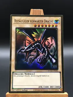 YuGiOh Rotaugiger Schwarzer Drache 1. Auflage Gold Rare Deutsch MAGO-DE003 NM - Image 1