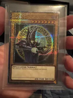 *** DARK MAGICIAN *** QUARTER CENTURY SECRET RARE (BACH ART) RA04-EN106 YUGIOH - Image 1