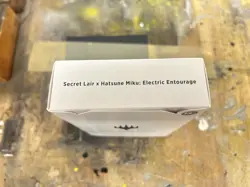 NON-FOIL Secret Lair x Hatsune Miku: Electric Entourage SEALED/NEW - Image 2