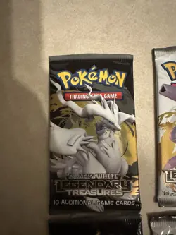 4x pokemon black and white legendary treasures pack Arts Opened - Image 2
