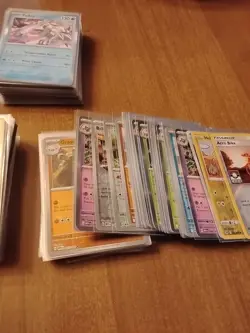 Pokemon 350 Pokemon TCG holo And Reverse Holo Lot Of Cards Different Sets - Image 2