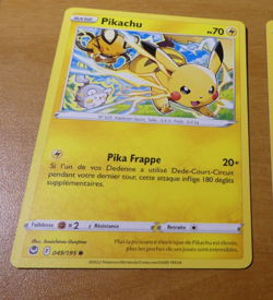 POKEMON TEMPETE ARGENTEE FRANCAISE CARD CARTE Pikachu 049/195 EB12 JCC FR M - Image 1