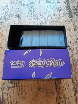 Pokemon TCG Scarlet & Violet Box of cards - Image 1