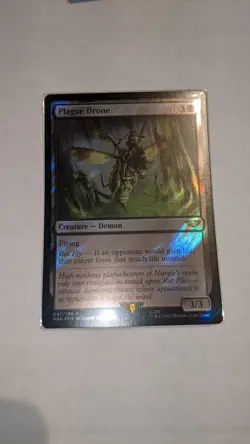 Plague Drone (Surge Foil) - Universes Beyond: Warhammer 40,000 - Image 1