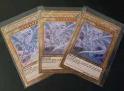 3x Blue-Eyes White Dragon Gold Secret Rare Playset MVP1-ENGV4 YuGiOh! NM - Image 3