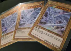 3x Blue-Eyes White Dragon Gold Secret Rare Playset MVP1-ENGV4 YuGiOh! NM - Image 5
