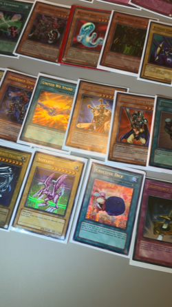Yu-Gi-Oh! Vintage Lot 1200+ Cards | 2002-2005 Holos, 1st Eds, Binder & Rulebook - Image 2