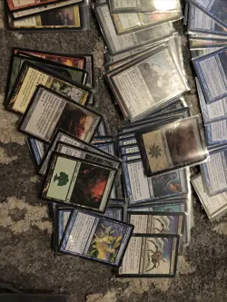 Lot of 310 Magic: The Gathering cards MTG Shadowmoor Most Are Sleeved - Image 4