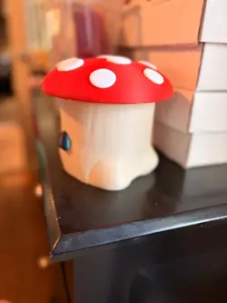 MTG Commander Deck Box 3D Printed, Holds 100 Sleeved Cards Mushroom With Storage - Image 3