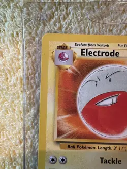 Electrode 18/64 Jungle Non Holo Rare 1999 Pokemon Card - Image 5