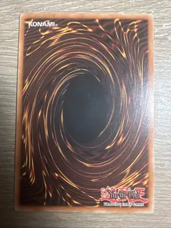 Yu-Gi-Oh! Blue-Eyes White Dragon SDK-001 Ultra Rare LP Condition - Image 2