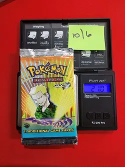 Pokemon Heavy 21.08 g 1st Edition Gym Heroes Booster Pack FACTORY SEALED WOTC - Image 1