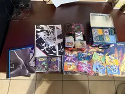 Approx 1,700 Bulk Pokemon Cards Lot, 3 binders, 8 dividers & 1 Poster - Image 1