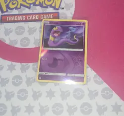Pokemon TCG Hidden Fates Ekans 26/68 Reverse Holo Rare Card - Image 1