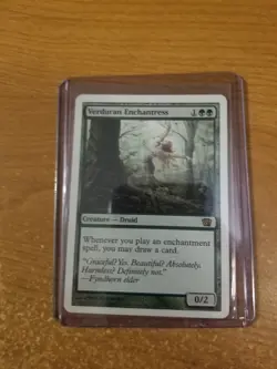 MAGIC THE GATHERING RARE 8TH EDITION VERDURAN ENCHANTRESS LIGHTLY PLAYED - Image 1