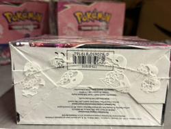 Pokemon TCG Sword & Shield Fusion Strike Booster Box of 36 Packs New Sealed 820650819162 - Image 2