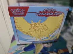 Pokemon: Scarlet & Violet - Paradox Rift Elite Trainer Box - Roaring Moon sealed - Image 1