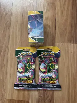 Sealed Pokemon Evolving Skies Build & Battle Box with 2 Booster Packs New - Image 4