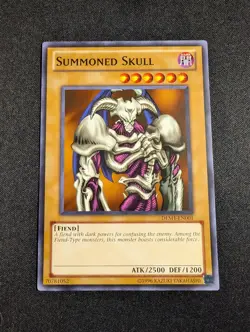 Yugioh - Summoned Skull DEM1-EN001 Unlimited Common NM - Image 1