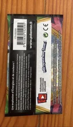Boosters Pokemon Voltage Eclatant EB4 Epee Et Bouclier FR NEUF SCELLE Pikachu ⚡ - Image 2