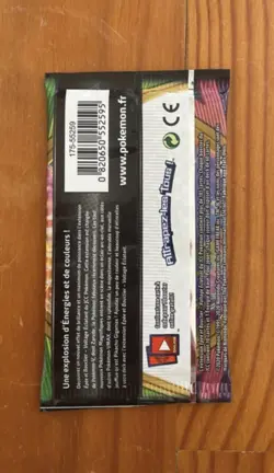 Boosters Pokemon Voltage Eclatant EB4 Epee Et Bouclier FR NEUF SCELLE Celebi 🍃 - Image 2