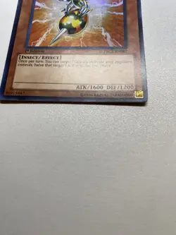 Yugioh Armored Bee Super Rare 1st Edition PRC1-EN007 MP - Image 2