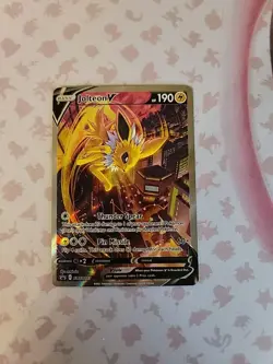 Jolteon v SWSH183 Pokemon TCG Sword & Shield Holo Black Star Promo - Image 1