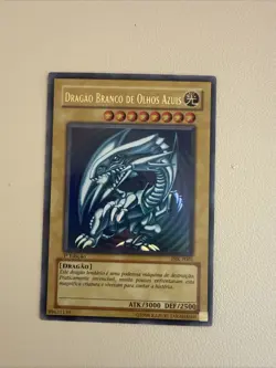 Yu Gi Oh Blue Eyes White Dragon DIK-P001 1st Edition Portuguese NM - Image 1