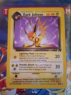 Dark Jolteon 38/82 - Uncommon 2000 Team Rocket Pokemon Card - Image 1
